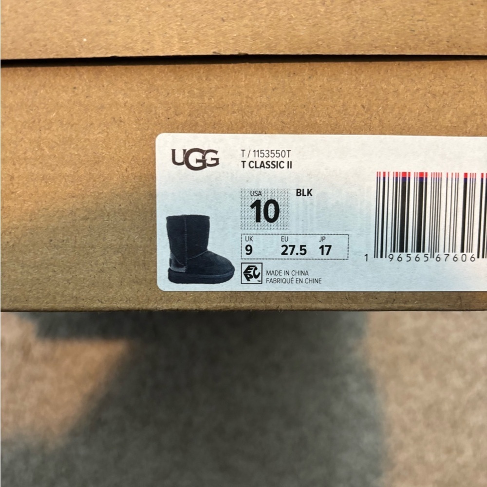 UGG Classic II Toddler Boots - Picture 12 of 12